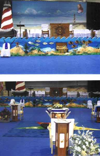 Two pictures of a stage setting for 2007 session